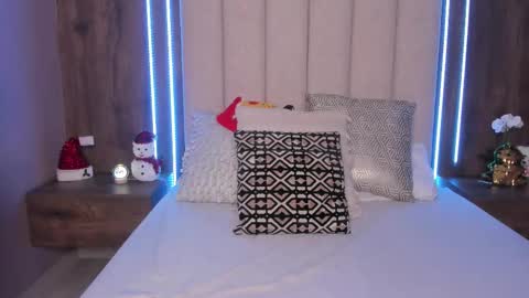 Lucy online show from December 17, 7:18 pm