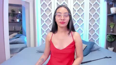 Lucy Liiu online show from March 1, 8:31 pm