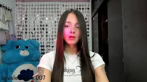 Snapshot of lucyy_tayy chatting on December 4, 9:13 pm The love of your life 3 online show from December 4, 9:13 pm