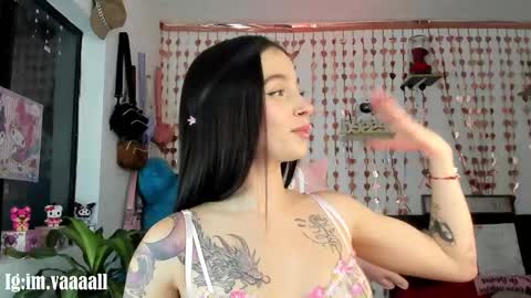 Snapshot of lucyy_tayy chatting on October 18, 6:16 am The love of your life 3 online show from October 18, 6:16 am