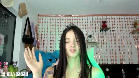 Snapshot of lucyy_tayy chatting on September 10, 9:09 am The love of your life 3 online show from September 10, 9:09 am