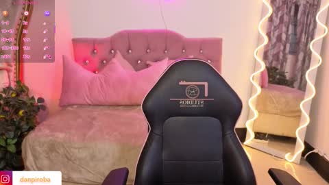 ludo_kitty_tay online show from October 11, 3:33 am