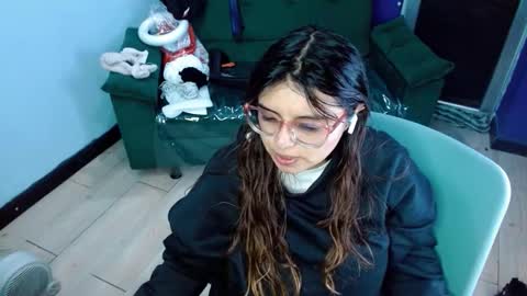luisa_bunny online show from March 5, 1:23 am