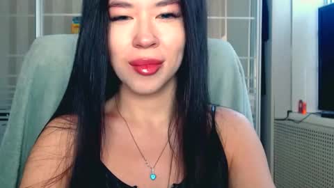 luisa lovedom online show from September 27, 9:49 am