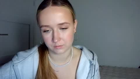 Lulu Baby18 online show from April 27, 6:05 pm