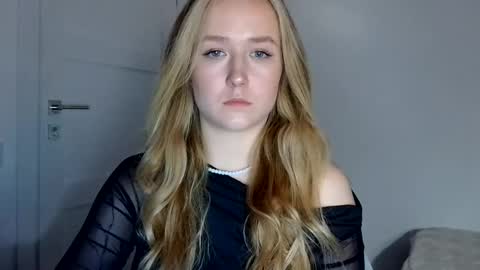 Lulu Baby18 online show from April 16, 5:23 pm