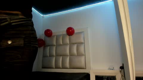 elizabeth online show from April 23, 12:01 pm