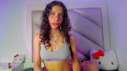 elizabeth online show from June 2, 4:02 am