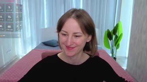 Snapshot of luluchiiii chatting on October 12, 11:23 am Lily online show from October 12, 11:23 am
