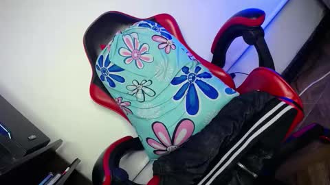 Luly online show from November 6, 5:02 am