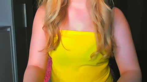 luna1vibe online show from May 1, 10:24 pm
