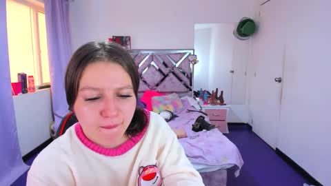 luna_analya online show from March 28, 4:17 pm