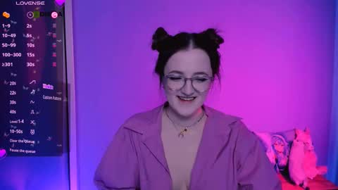 luna_berryy online show from November 22, 10:01 pm