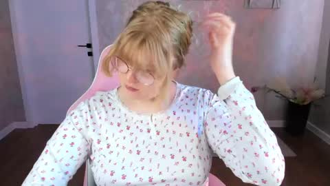 luna online show from April 22, 1:13 am