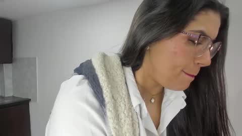 luna  online show from April 24, 11:24 am