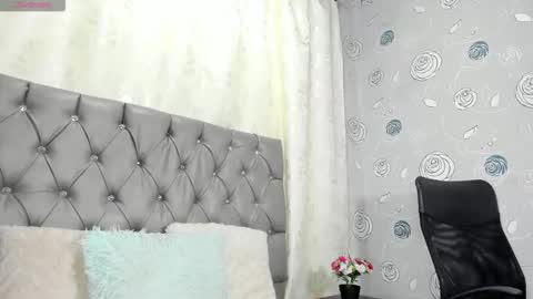 Luna Eva online show from March 25, 2:53 pm