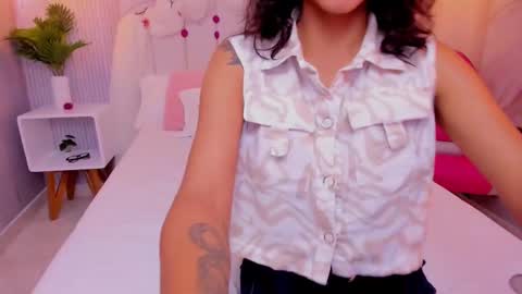 Snapshot of luna_hot_ass chatting on September 18, 10:41 pm luna_hot_ass online show from September 18, 10:41 pm