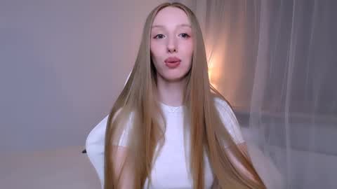 Luna online show from April 22, 9:23 pm