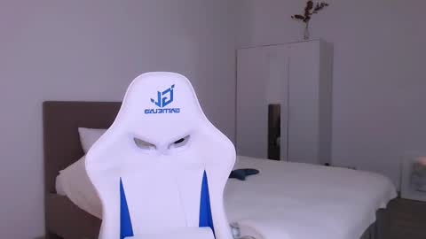 Luna online show from November 7, 8:14 pm