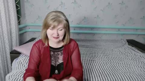 luna_lure11 online show from April 22, 8:17 pm