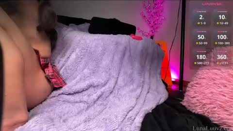 Luna Luuvz online show from April 26, 10:40 pm