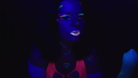 luna_moth123 online show from July 11, 4:34 am