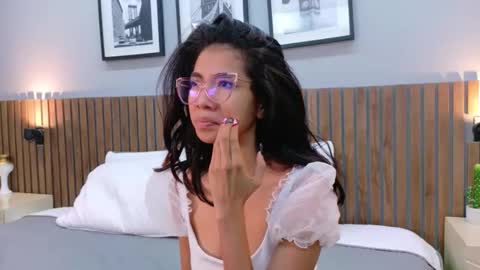 LUNA  online show from January 8, 2:10 pm