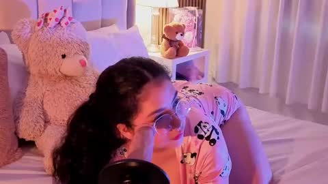 Snapshot of luna_rosse__ chatting on October 16, 11:57 am L U N A Try my private online show from October 16, 11:57 am