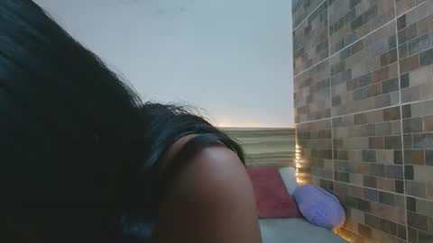 luna_valen online show from June 11, 4:20 am