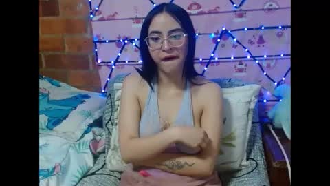 luna_vixxen online show from March 14, 6:03 am