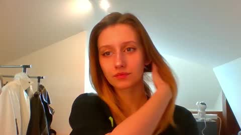 L U N A  online show from March 5, 2:45 pm