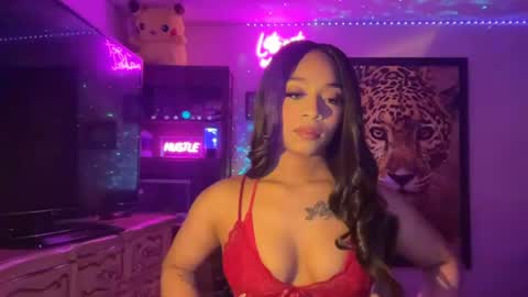 lunaa_11 online show from June 24, 7:40 am