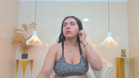 Luna Abril  online show from March 10, 4:16 am