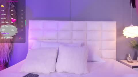 Luna  online show from April 21, 5:09 pm