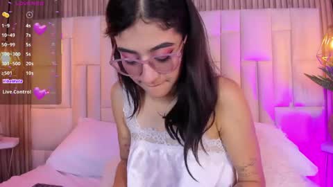 Luna  online show from April 25, 5:32 pm