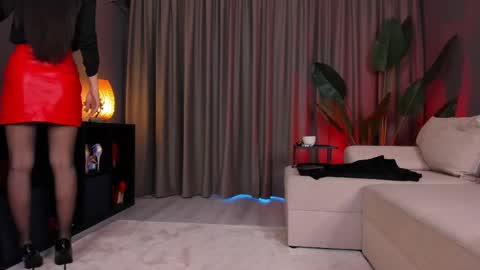 lunamuze online show from April 23, 3:25 pm