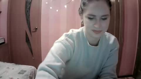 lunamystique_ online show from January 28, 11:28 pm