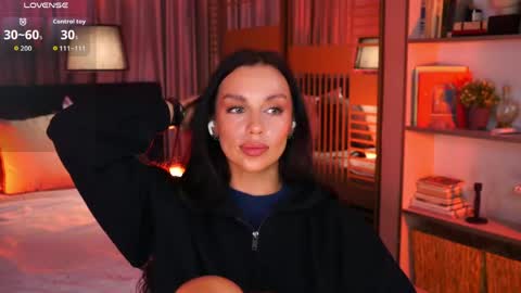 Luna  next streams Mon Tue Fri Sat Sun 8pm-5am gmt0 online show from April 25, 8:39 pm