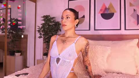 Luna Ruso  online show from March 23, 7:53 pm