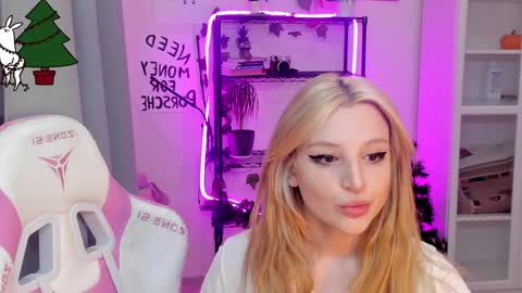 Snapshot of lunatale chatting on January 7, 1:59 am Kate online show from January 7, 1:59 am