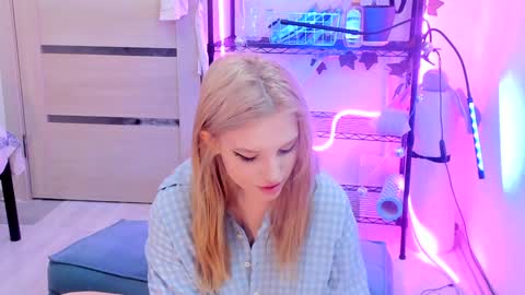 Snapshot of lunatale chatting on January 31, 3:09 am Kate online show from January 31, 3:09 am