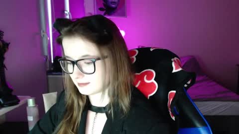 LunaXcherry online show from June 9, 6:07 pm