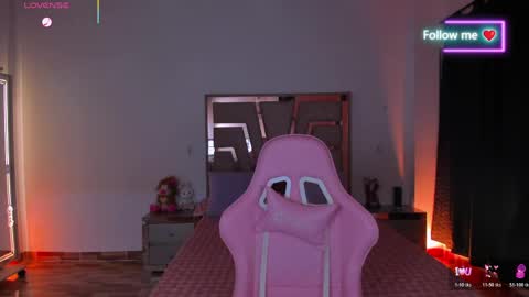 LUNA ROSE online show from April 22, 3:03 am