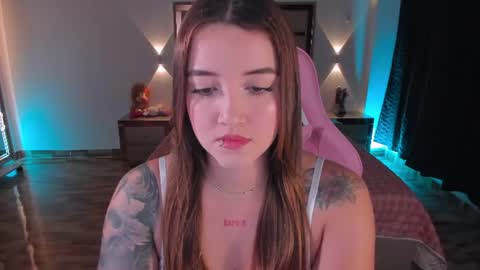 LUNA ROSE online show from June 13, 2:42 am