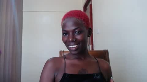 luo_queen online show from June 5, 8:31 am