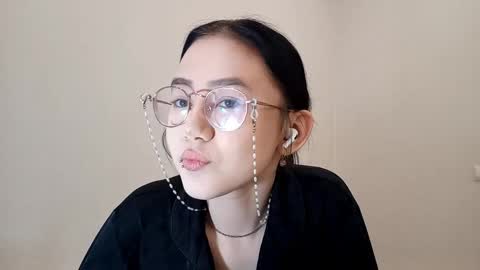 Roxie online show from April 25, 1:14 pm