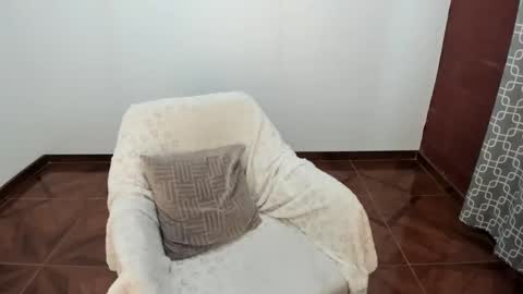Snapshot of luscious86 chatting on January 4, 5:58 pm PAULINA online show from January 4, 5:58 pm