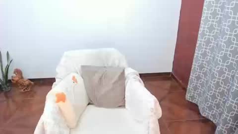 Snapshot of luscious86 chatting on October 17, 6:44 pm PAULINA online show from October 17, 6:44 pm