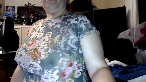 Snapshot of lusciouslibra82 chatting on March 2, 6:16 am .Clarissa. Follow me on Instagram miss buns online show from March 2, 6:16 am