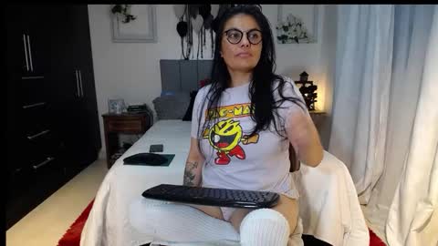 Angela 3 online show from January 5, 10:46 pm